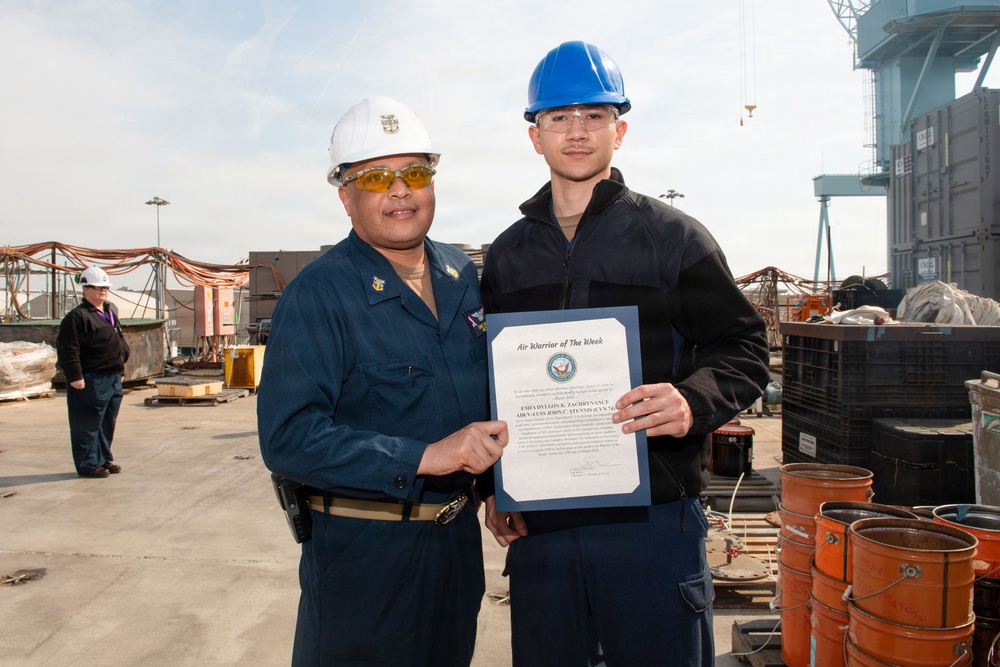 Sailor Recognized as Air Warfighter of the Week