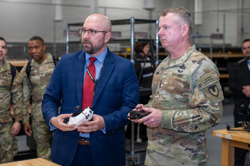 Tobyhanna showcases capabilities for senior Army leaders