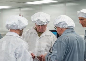 CECOM delivers ATI quarterly update brief to AMC commander