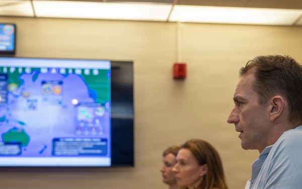 MARFORPAC hosts congressional staff delegation