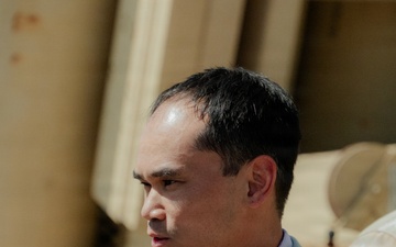 Texas State Military Legislative Assistant visits with 1-62 ADA Soldiers