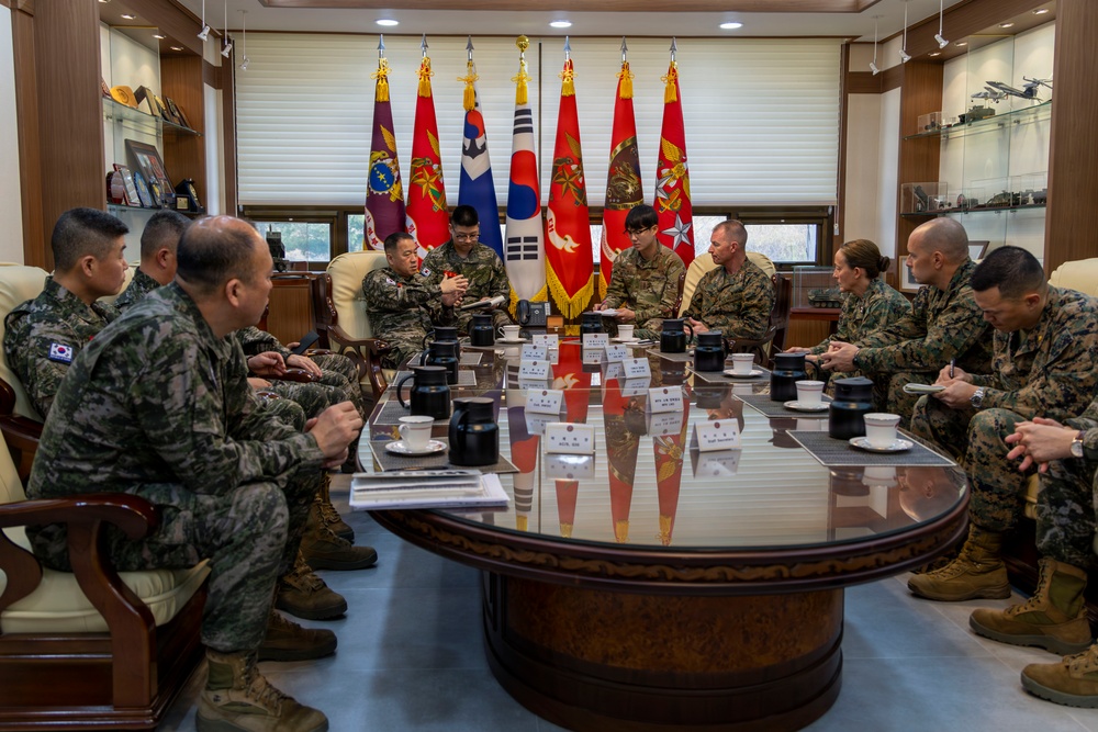 MARFORK, 3rd Marine Division Commanders visit 6TH ROKMC Brigade