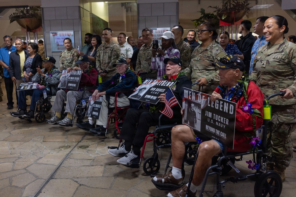 Marines welcome WWII Veterans to Guam
