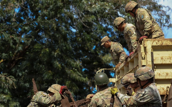 Hawaii National Guard assists Waialua residents with flood debris removal