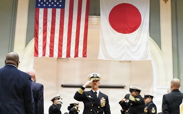 NAVSUP FLC Yokosuka Holds Change of Command Ceremony
