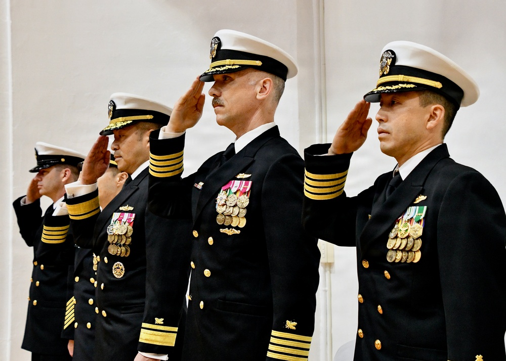 NAVSUP FLC Yokosuka Holds Change of Command Ceremony