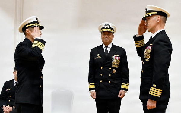 NAVSUP FLC Yokosuka Holds Change of Command Ceremony