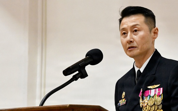 NAVSUP FLC Yokosuka Holds Change of Command Ceremony