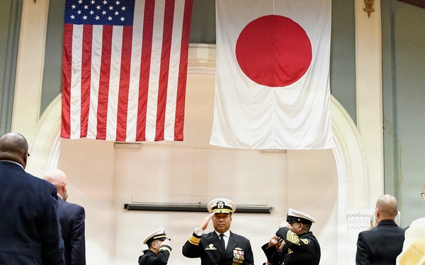 NAVSUP FLC Yokosuka Holds Change of Command Ceremony