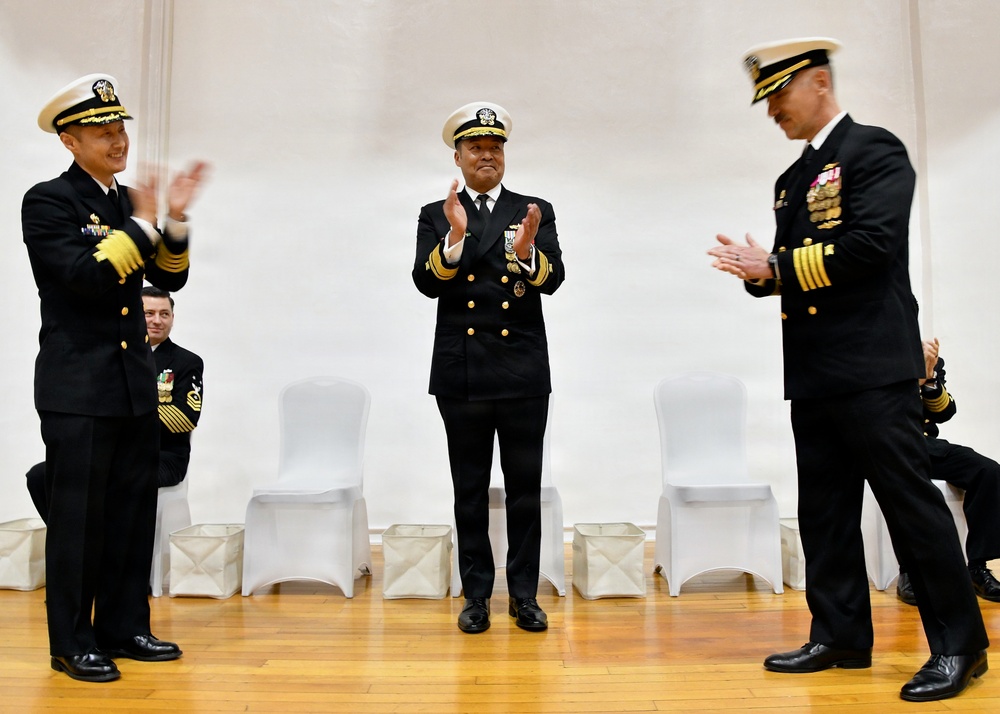 NAVSUP FLC Yokosuka Holds Change of Command Ceremony