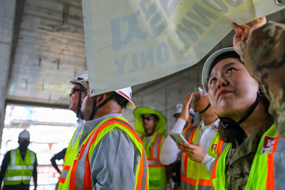 Mr. Jose E. Sánchez Visit to USACE FED and K-water