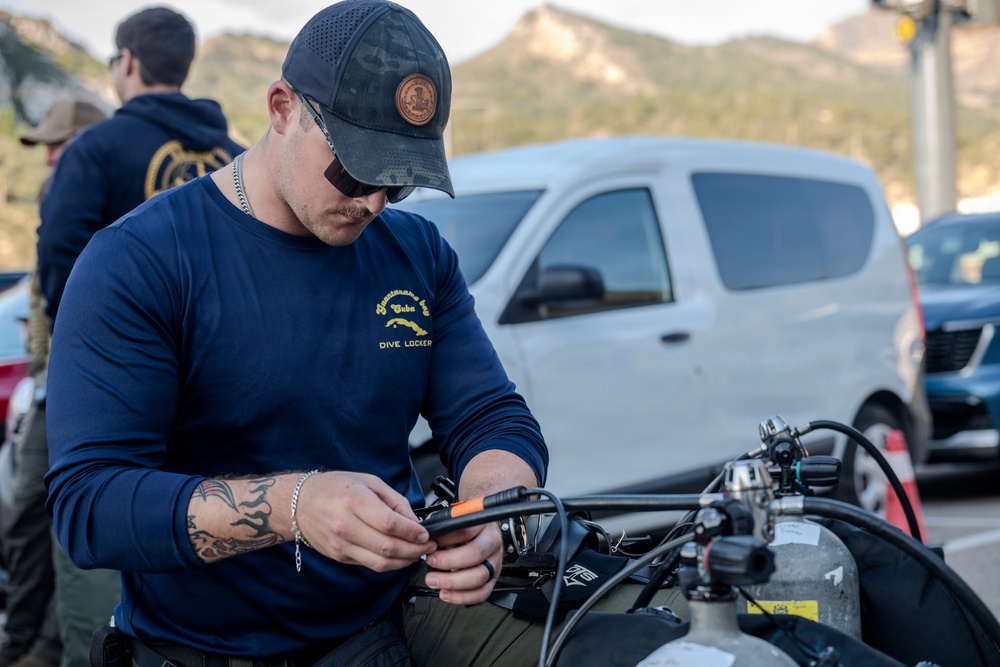 Underwater Construction Team 1 conducts bilateral diving operations in Cartagena, Spain