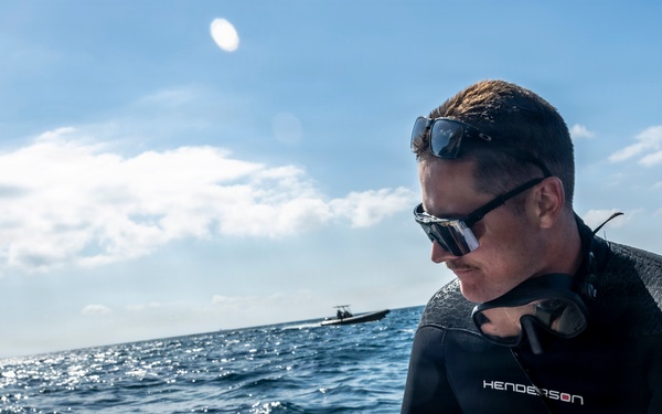 Underwater Construction Team 1 conducts bilateral diving operations in Cartagena, Spain