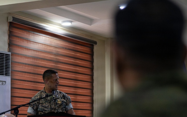 U.S. Marines with MRF-SEA Meet with NOLCOM Commanding General