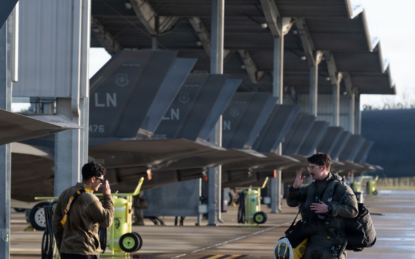 48 FW F-35s conduct daily operations