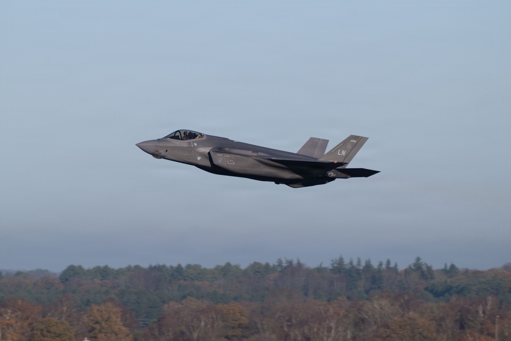 48 FW F-35s conduct daily operations