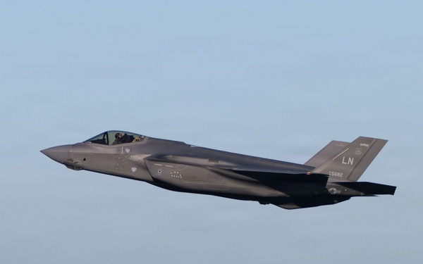48 FW F-35s conduct daily operations