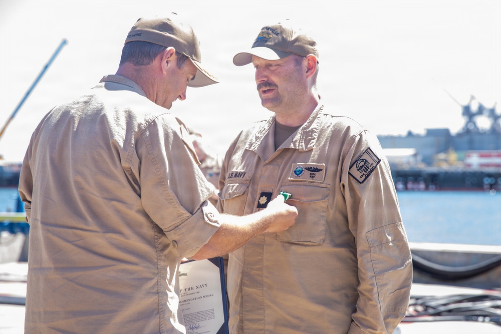 SUBPAC presents USS Greeneville with Battle Efficiency ‘E’ Award