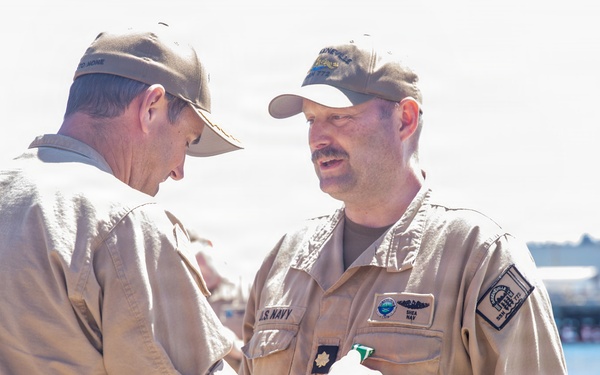 SUBPAC presents USS Greeneville with Battle Efficiency ‘E’ Award