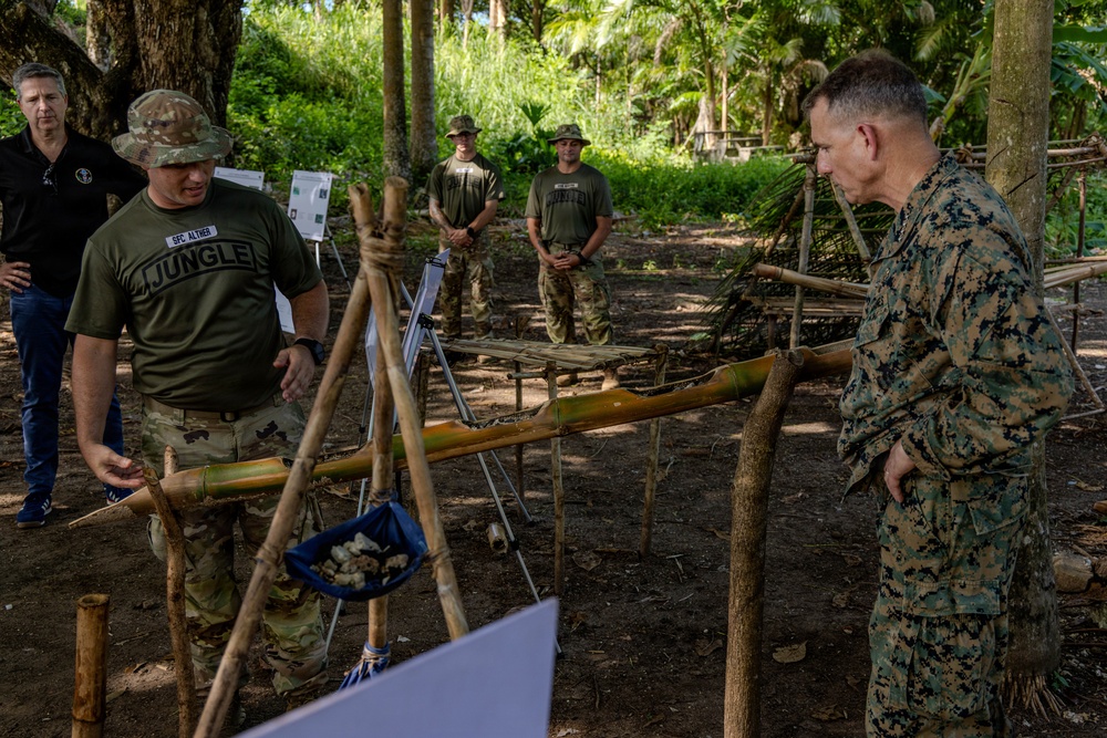 SOUTHCOM Commander visits Jungle Operations Training Course - Panama