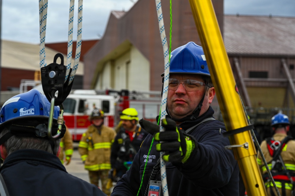 Confined space rescue training at 105 AW