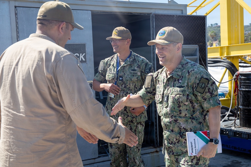 SUBPAC presents USS Greeneville with Battle Efficiency ‘E’ Award