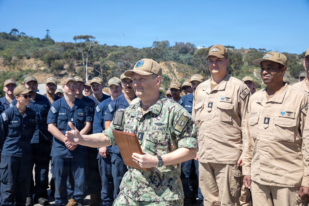 SUBPAC presents USS Greeneville with Battle Efficiency ‘E’ Award