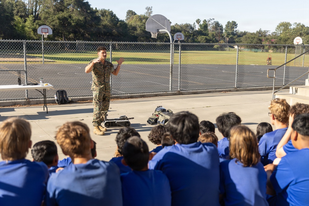Marines with 7th ESB Participate in Middle School Career Day
