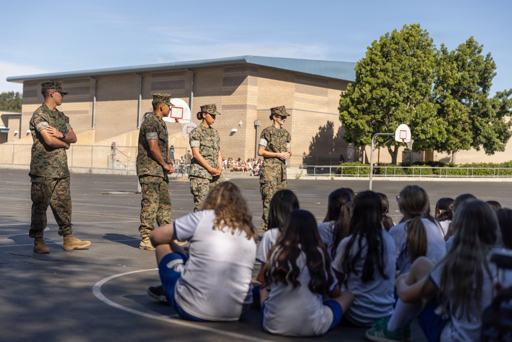Marines with 7th ESB Participate in Middle School Career Day