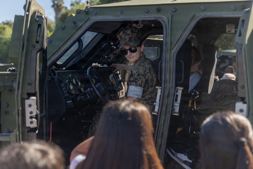 Marines with 7th ESB Participate in Middle School Career Day