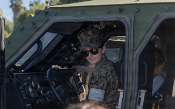 Marines with 7th ESB Participate in Middle School Career Day