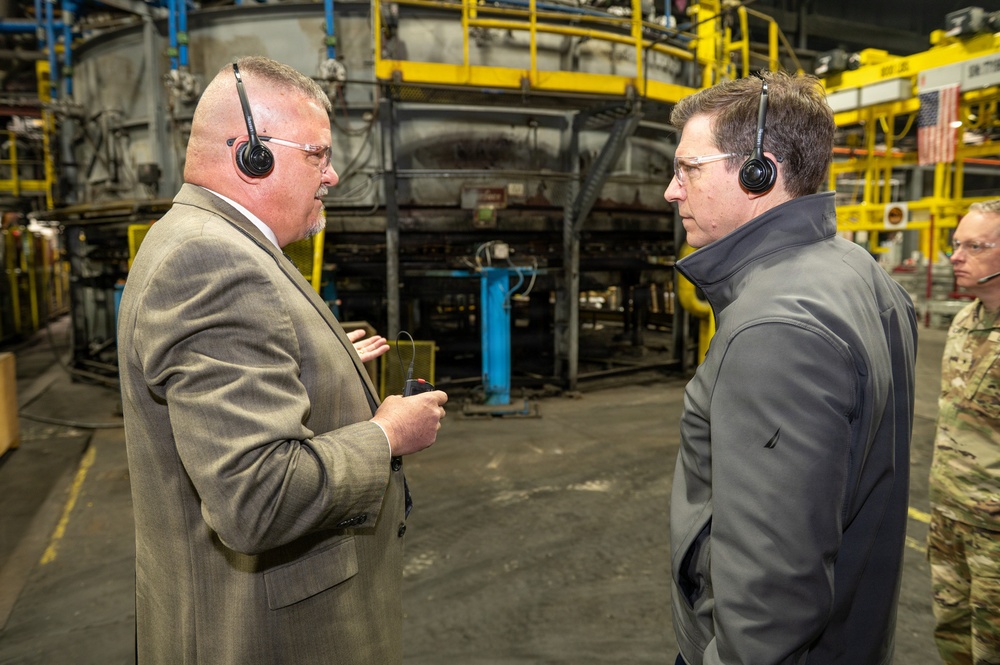 Under Sec of Army tours Scranton Army Ammunition Plant