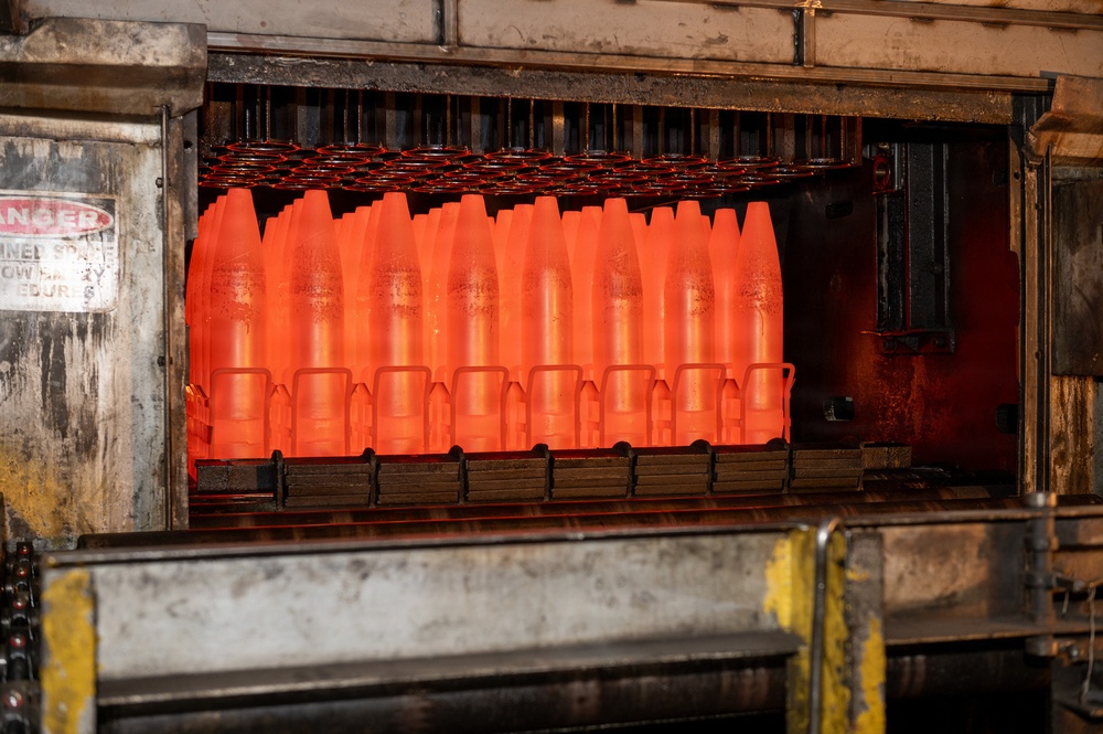 Under Sec of Army tours Scranton Army Ammunition Plant