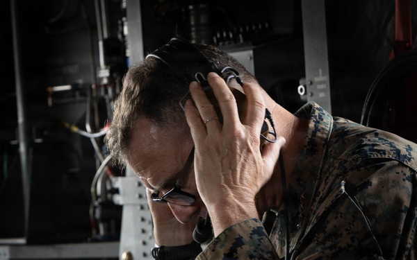 SOUTHCOM Commander meets with Panama government officials