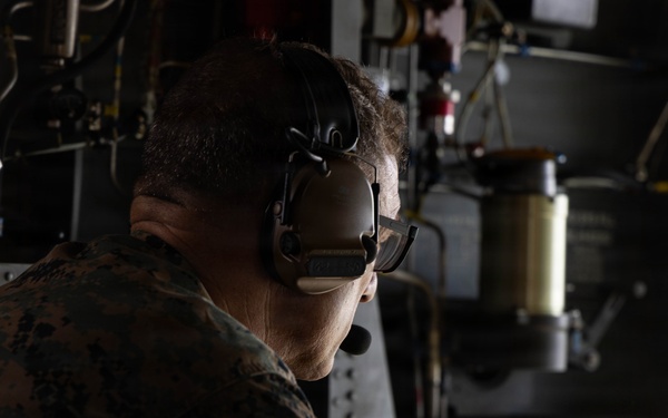 SOUTHCOM Commander meets with Panama government officials