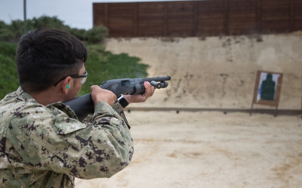 NMCB 4 Seabee Qualifies on Shotgun