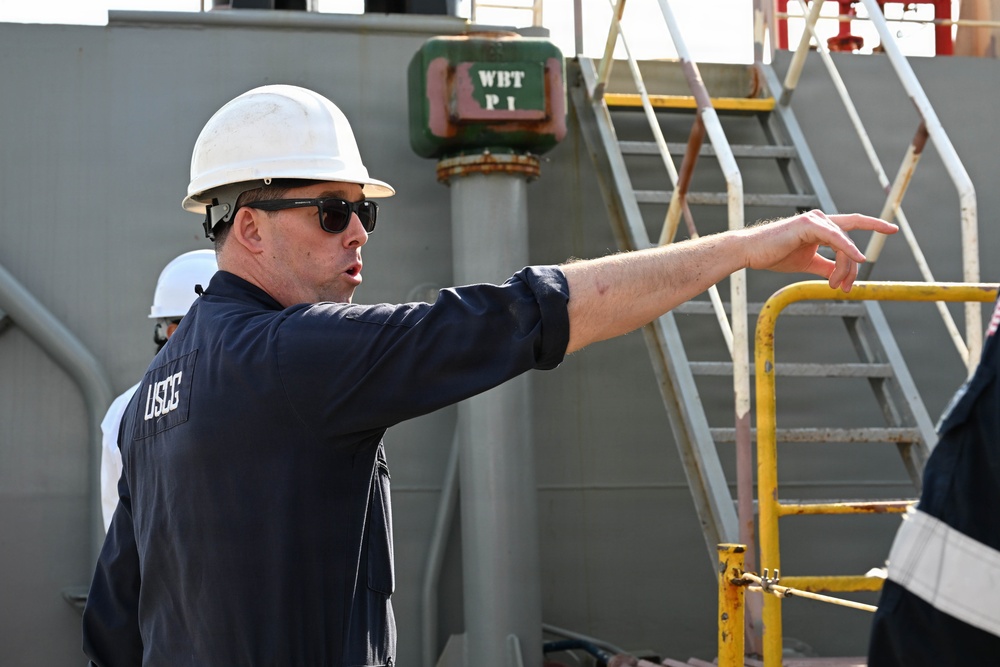 Coast Guard conducts commercial vessel inspection