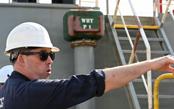 Coast Guard conducts commercial vessel inspection