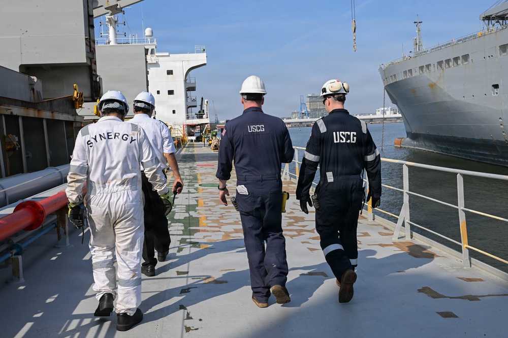 Coast Guard conducts commercial vessel inspection