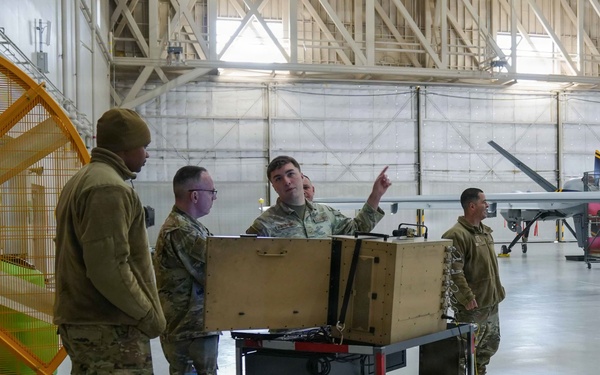 AFRL Command Chief explores 25th AMXS technology