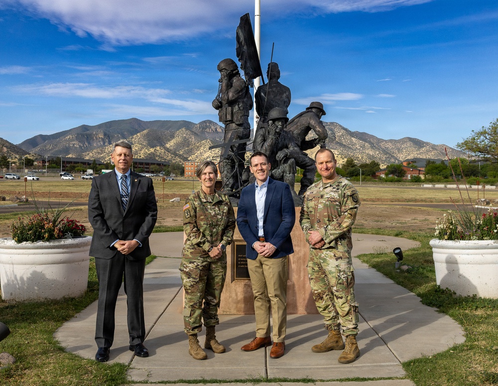 The Principal Cyber Advisor to the Secretary of the Army visits NETCOM to review global network, cyber operations and readiness