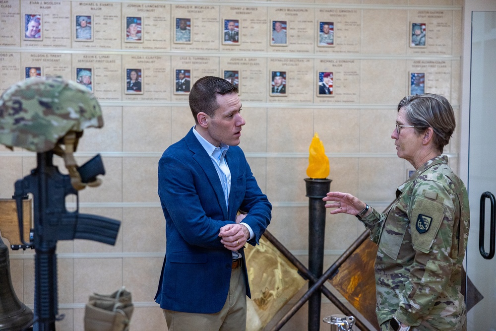 The Principal Cyber Advisor to the Secretary of the Army visits NETCOM to review global network, cyber operations and readiness