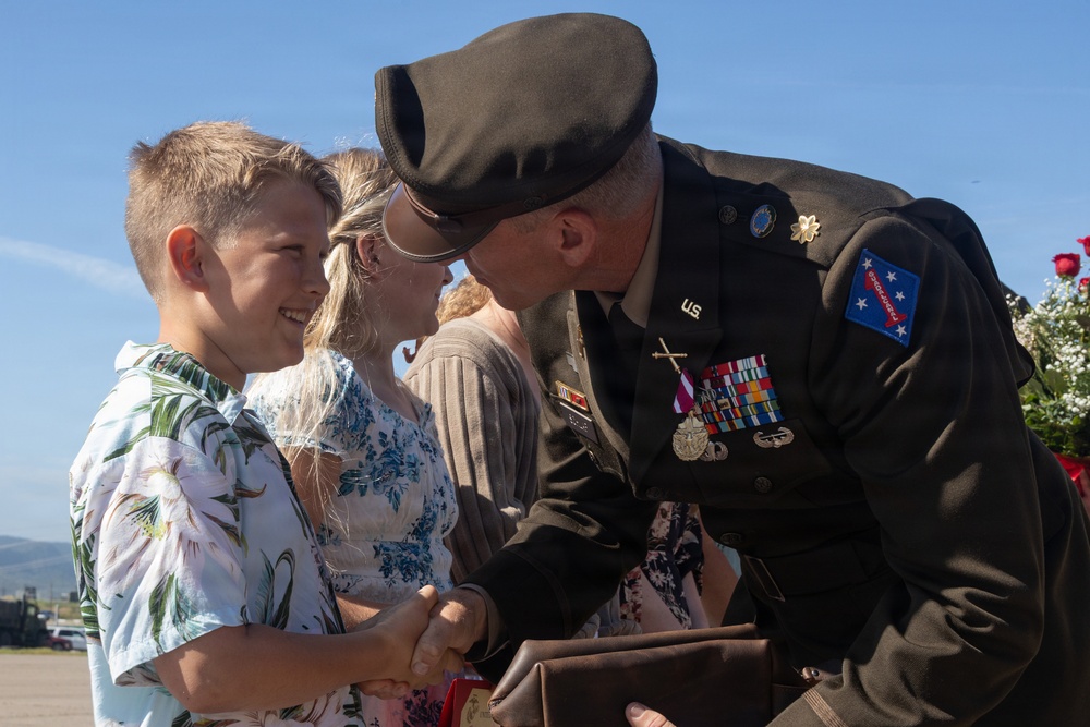 1st MARDIV holds retirement ceremony for U.S. Army Maj. Schlaf