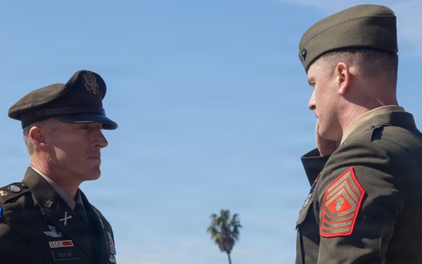 1st MARDIV holds retirement ceremony for U.S. Army Maj. Schlaf