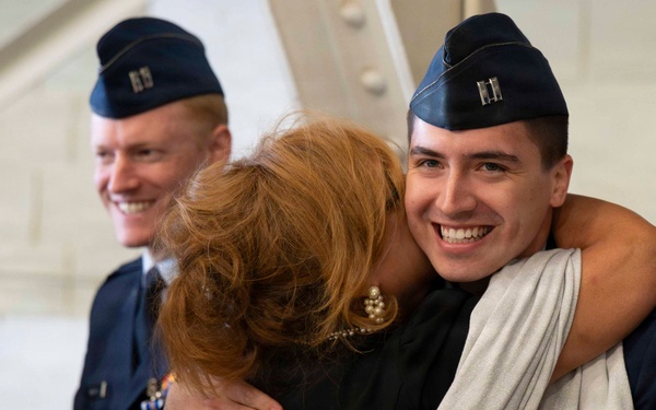 Fairchild AFB Airmen receive high honors for combat heroism