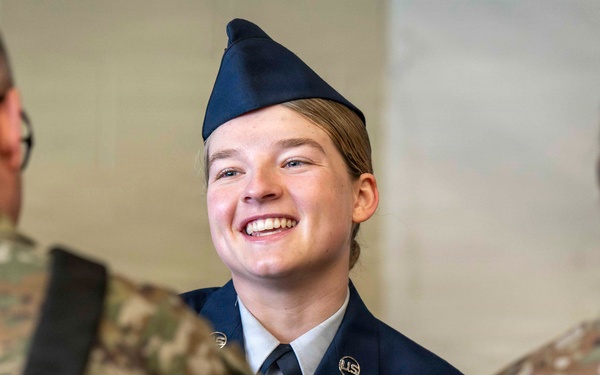 Fairchild AFB Airmen receive high honors for combat heroism