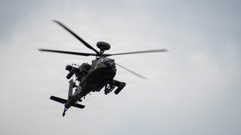 Air Cavalry tests new methods for rapid refueling during aerial gunnery