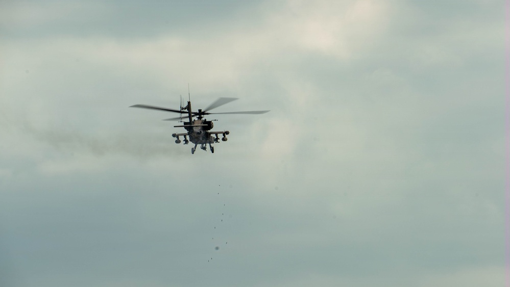 Air Cavalry tests new methods for rapid refueling during aerial gunnery