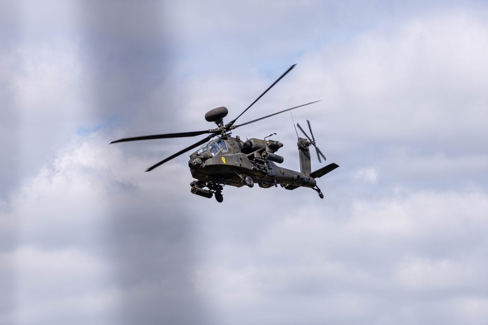 Air Cavalry tests new methods for rapid refueling during aerial gunnery