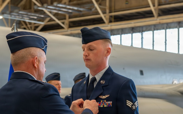 Fairchild AFB Airmen receive high honors for combat heroism